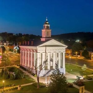 Meet your Posher, Vicki